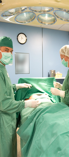 Borstvergroting met implantaten België - Doctor Dombard.